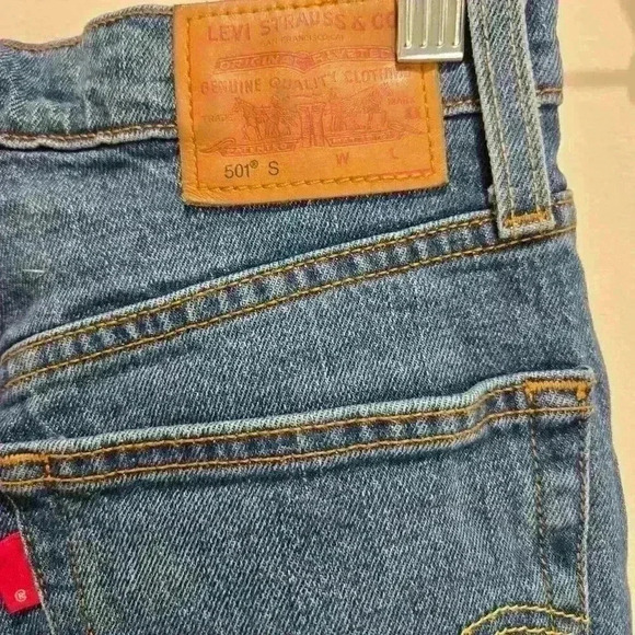 Levi's Women's 501 S Button-fly 25x37 Skinny Jeans Made in the USA - Picture 8 of 16